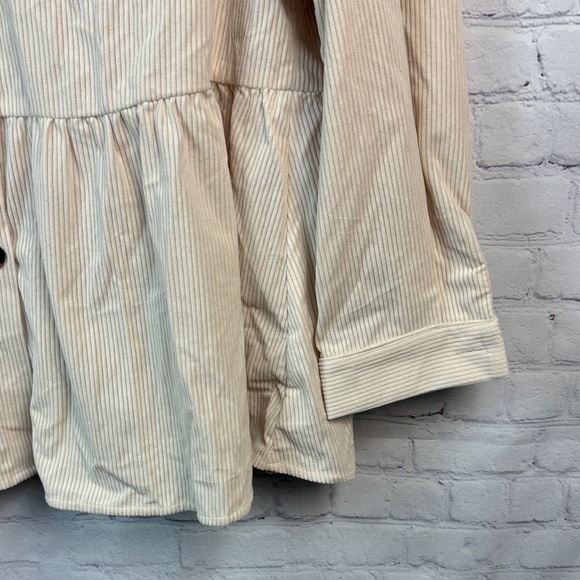 BloomChic Cream Button-Up Corduroy Peplum Top Plus Size 2X - Picture 4 of 7